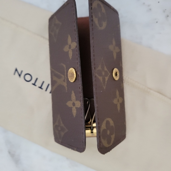 Louis Vuitton 6 keys holder. - Picture 5 of 8